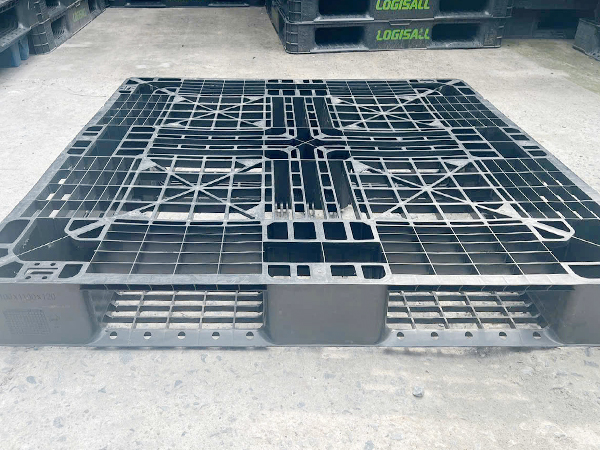 Pallet nhựa